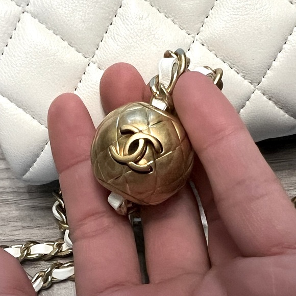 💰SOLD💰Chanel CF Mini - Picture 2 of 3